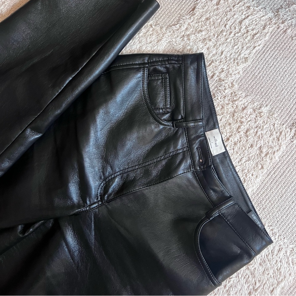 ARITZIA FAUX LEATHER PANT